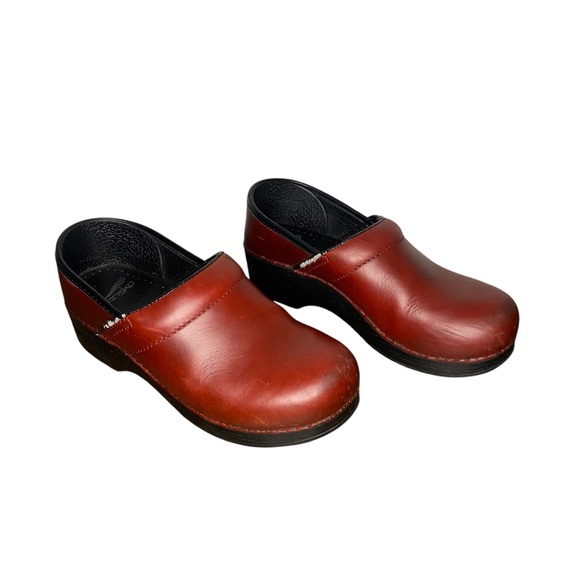 Dansko Professional Red Leather Clogs - Picture 4 of 6